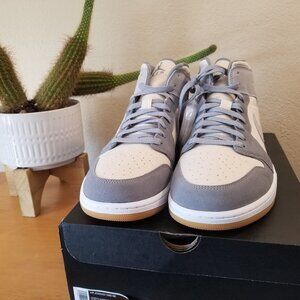 Jordan 1 Mid SE Coconut Milk Particle Grey